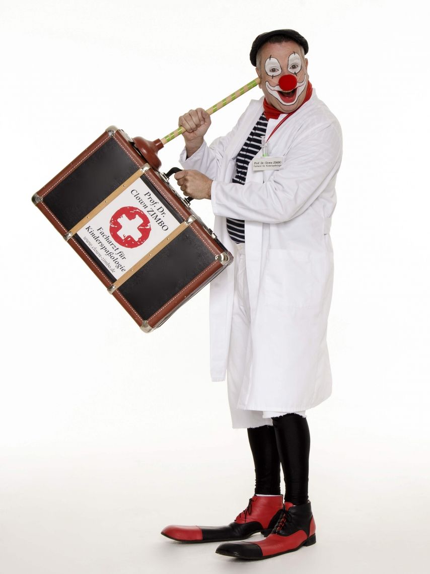 Prof. Dr. Clown ZIMBO -Facharzt für Kinderspaßologie- STAGE-ACT / WALK-ACT / ROLL-ACT