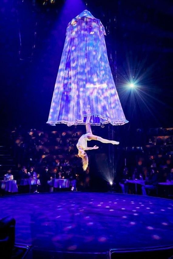 Milena - Circus Artist