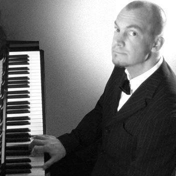 Pianist Oliver Töngi